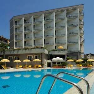 Mediterranée Aparthotel Pietra Ligure